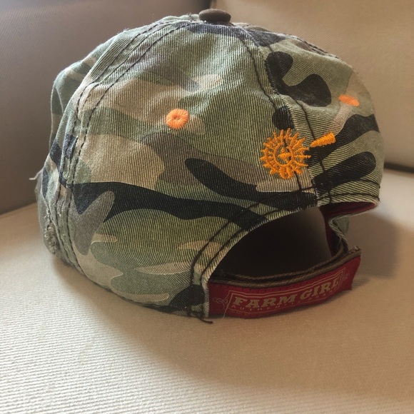 Camo hat - Picture 2 of 2
